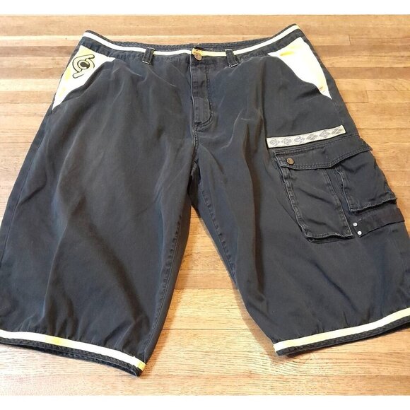 Coogi Jeans 69 World Tour Board Shorts Black Embroidered Logo Biggie 46x18.5 - Picture 1 of 14